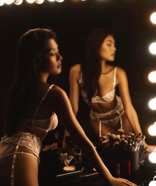 Asian model 💋