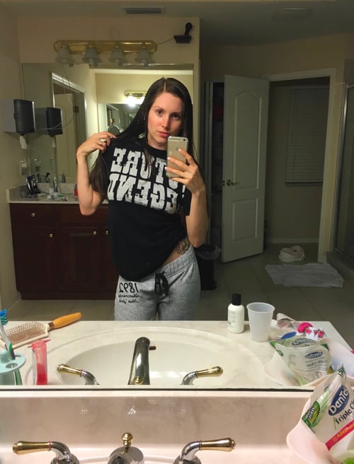I’m available for hookup🍑💦🍆hit me up cell (740) 825-2768 Snapchat: Rebeccahanna4