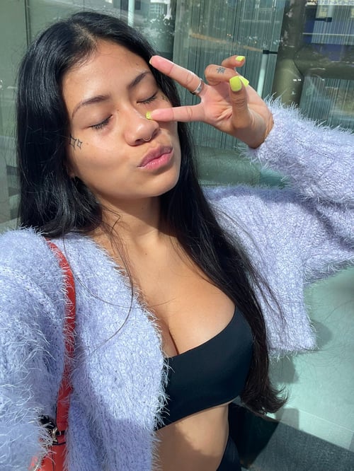 AVAILABLE FOR BODY MASSAGE SESSION WITH HAPPY ENDING😉😘