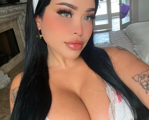 Natasha_00189 i squirt and ride really sweet 💦 💕☺️