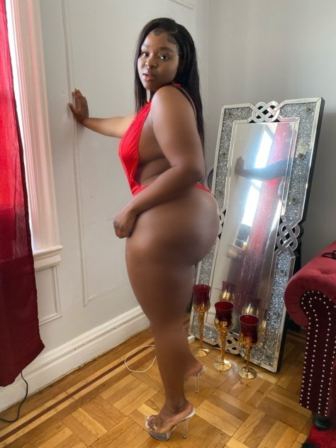 Birthday Girl Juicy in town....