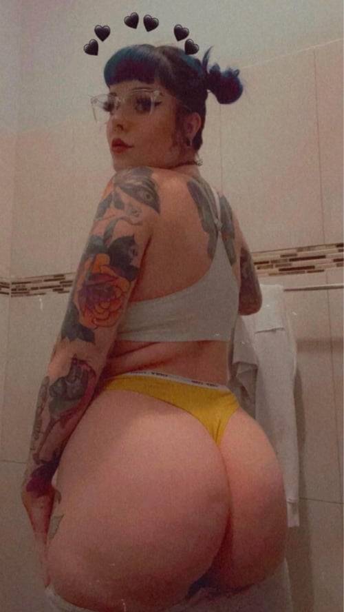 Hey Sexy babe 🥰💋 ❤ Juicy and yummy 🍑🍆💦 HMU Telegram: @smig_g