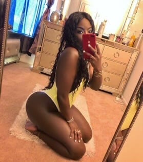 New in Town 🤪 Come Get ya taste 💦🤤CHOCOLATE BOMBSHELL 🥰🍫