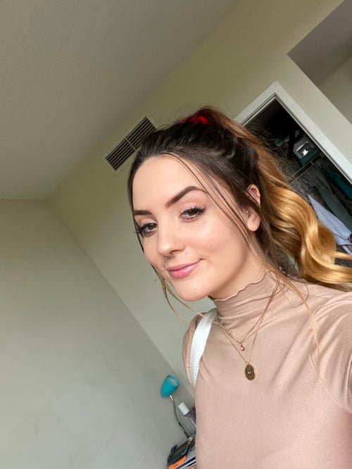 Hey am available to meet up 👅for both incall and outcall ❤️ sweet🍑Hot & Sexy, Clean & soft Pussy.