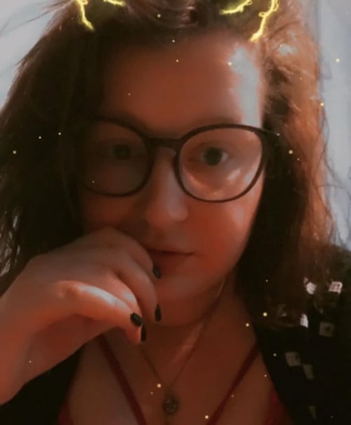2148825848 wet and juicy Pussy available for hard-core sex
