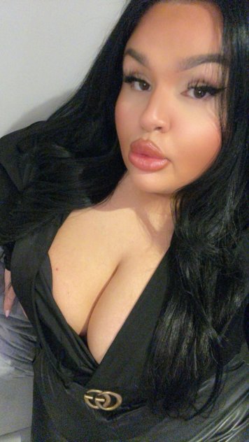 Available for meetup & FT & hot videos&nudes pics