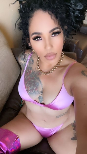 New girl in town 💦😋