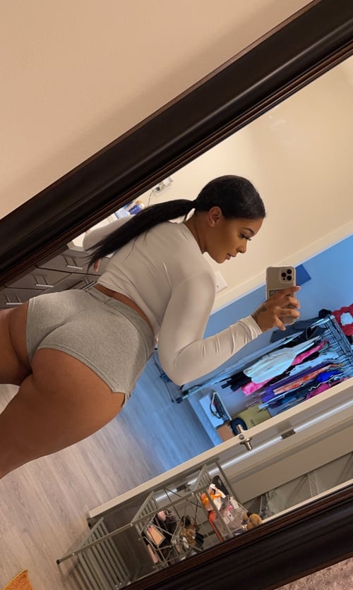 I’m down for fun hookup and massage 100% legit HMU: Snap:thegirlisbeau24 text me