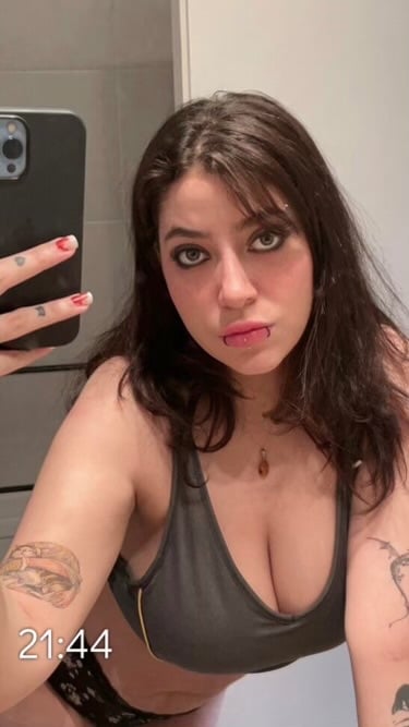 I am available for meet up and I do party