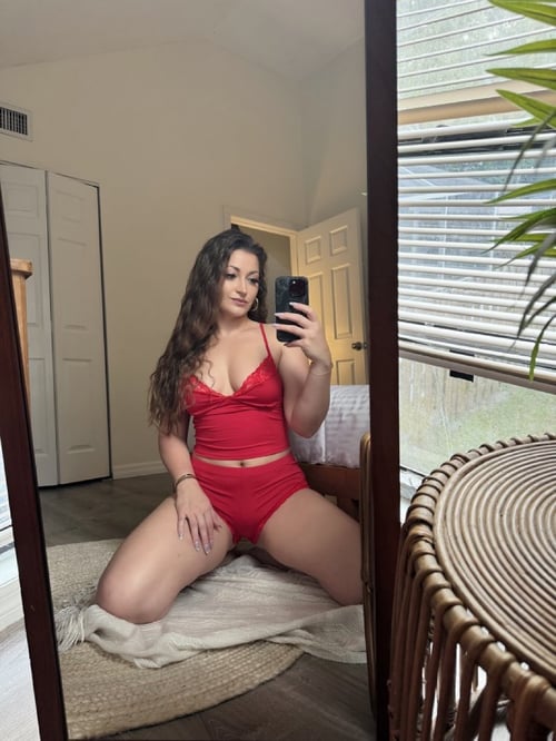 Hey hit me on 213 828 0535 🍑🍯 Hot & Sexy, Clean & soft Pussy.Now i'm available for incall outcall.