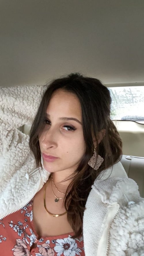 Available for hook up and fun 👅💦🍆🍑