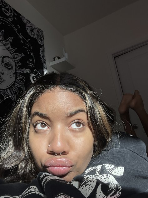 I’m available💜 for fun🥵❤️🔥 both incall and outcall service🤩🥵
