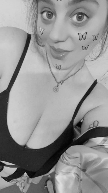Available text me on Snapchat: tanya_wale22