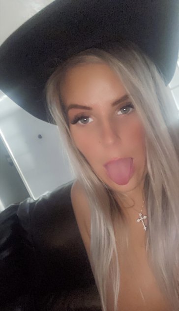 New onlyfans!!! BUSTY Upscale Beautiful Blonde ❤ I Travel Everywhere!