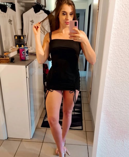 Pretty••••wet girl💕🍆safe skilled