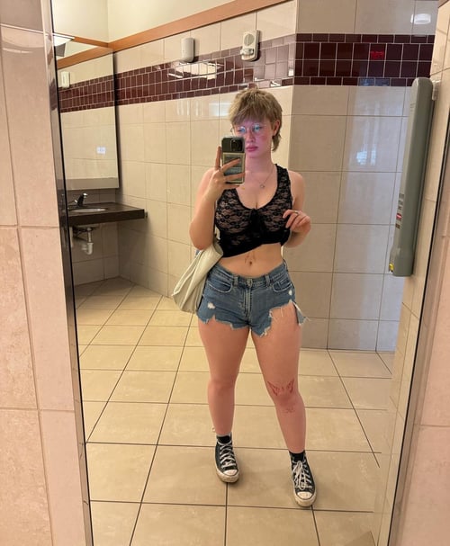 hi my name is Linda. I am Always ready and seeking DISCREET no strings sex encounters
