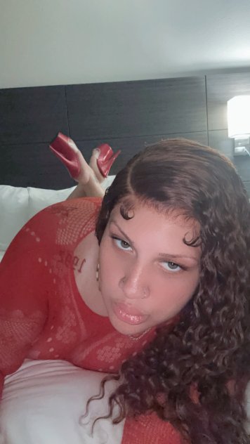 Upscale Fetish Friendly Freak with A Taste for Adventure