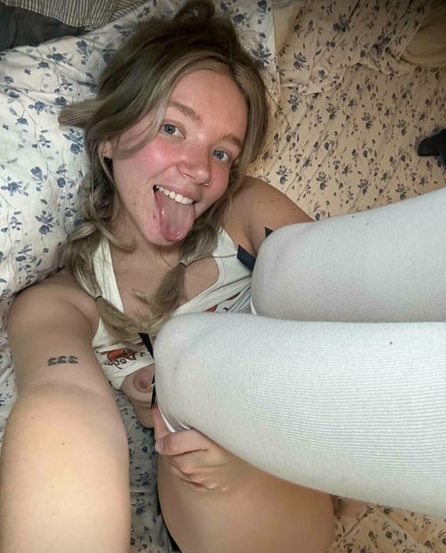 I’m down for fun hmu +1 (401) 234 0367