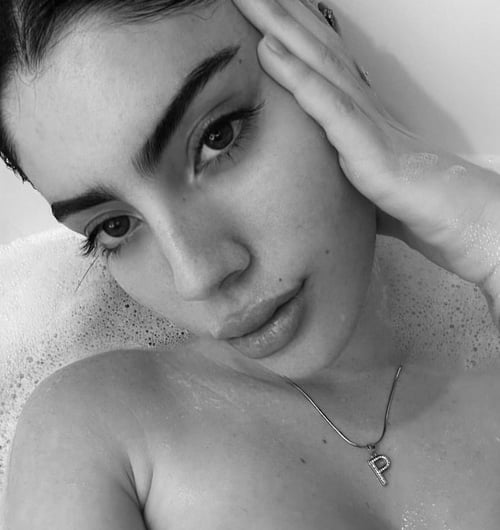 HORNY AND WET💦🤤CLEAN T!TS AND PUS$Y👅😻