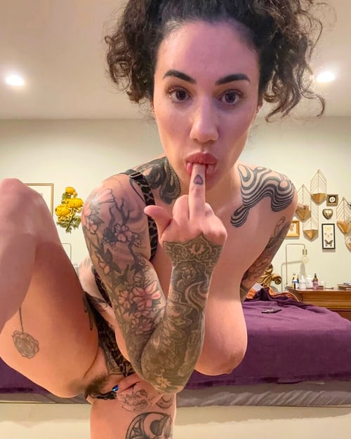 I’m HORNY and AVAILABLE for fun rn 😩💦👅🍆INCALL & OUTCALL