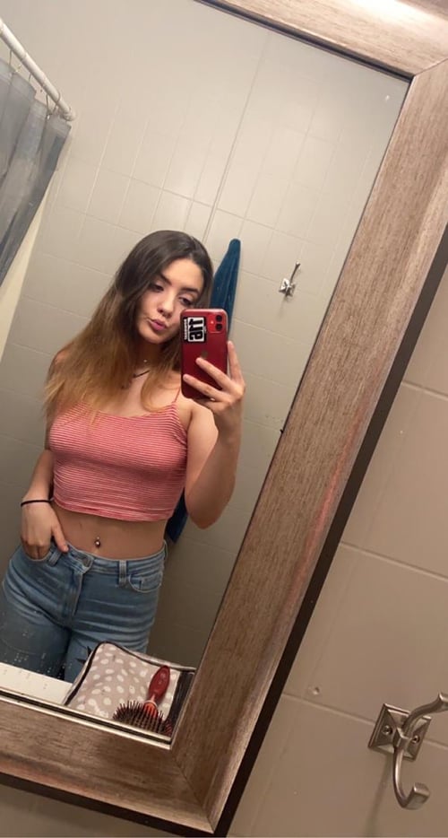 Hey am available to meet up ๐
for both incall and outcall โค๏ธ sweet๐Hot & Sexy, Clean & soft Pussy.