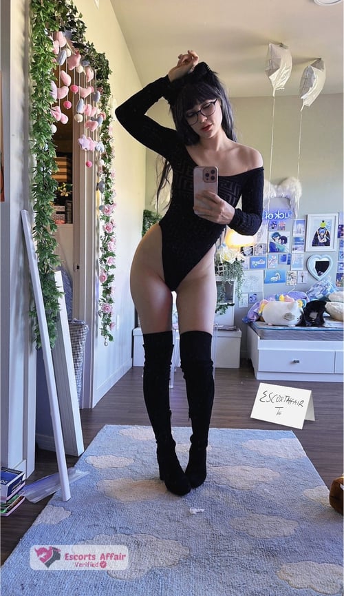 My WET 💦swt 😋tiny P***Y HMU 🤙 👻: Horlarmmyday23