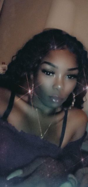 🥰NEW IN TOWN !! 🤫🥵 YOUNG HOTTIE WIT A BODY TEXT