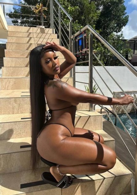 Fun~sexy~discreet~hot n ready~classy~ ebony