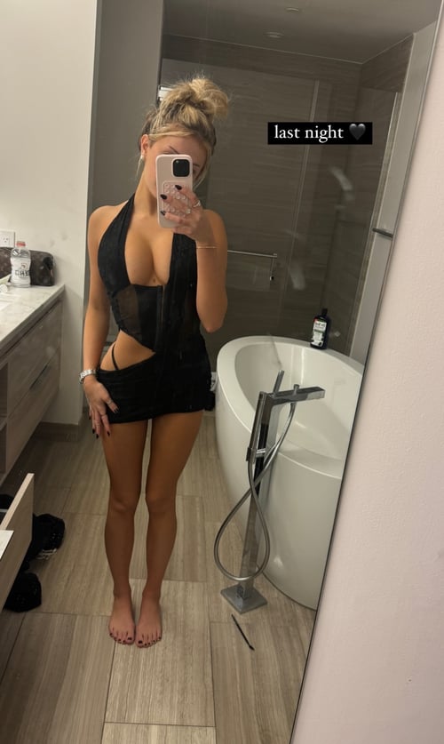 HMU 4 fun & naughty stuffs HMU on📱 +1 (406) 970-6019