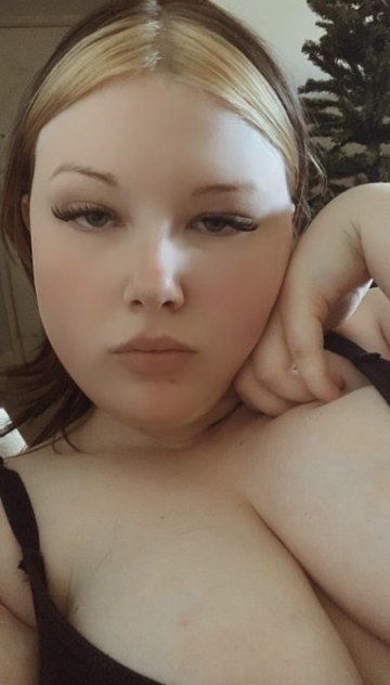 have sexy body.😍 big ass 🍑,Nice boobs, pink tight pussy 💋💋See my a