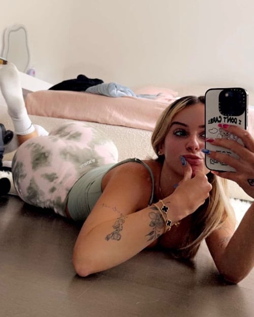 I’m a horny mature girl, I love squirting 💦available 24/7🍑