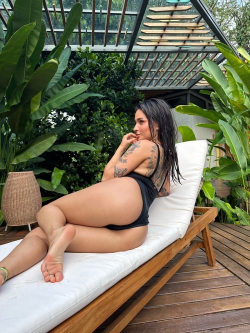 Clean 🥰& soft🌺 Pussy. I’m available for both Incall and outcall