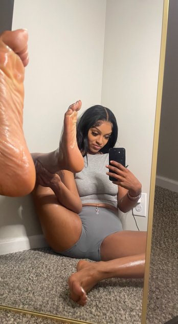Read carefully before you text me FaceTime is not free