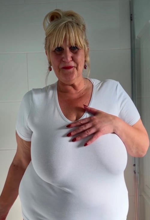 A truly filthy MILF ready to fulfil your every fantasy. Mature, sexy and very horny 59 year old who