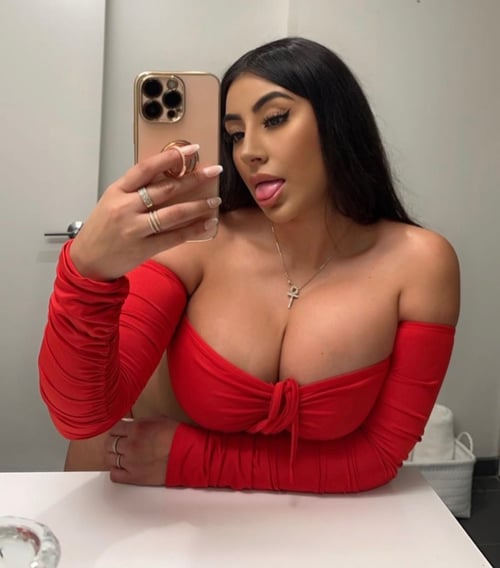 Sweet irresistible isabella