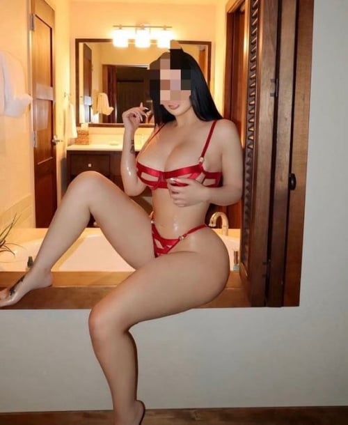 Nueva y Caliente (786) 554-6546 Trios y Parejas