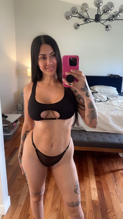 Hey baby my wetty pussy💦😋🍆 is available 24/7 add me on Snapchat: deane1553 or text 989-204-9298