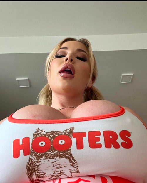 Hookup, escort and Erotic body massages(Nuru). With happy ending. 🤤😝💦