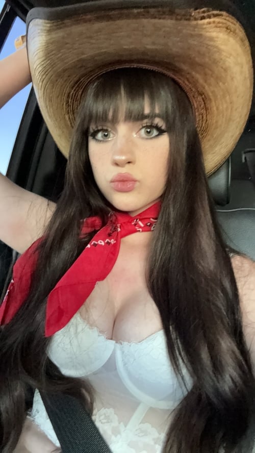 I am Sophie,really sweet and polite😊💋HMU on Hotline: (213) 649-9447 Snapchat: babysophiexo26