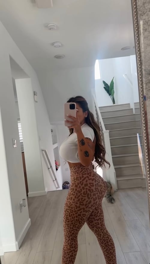 Natasha_00189 i squirt and ride really sweet 💦 💕☺️