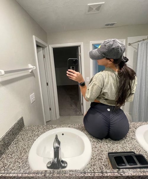 ESCORT AVAILABLE FOR HOOK UP 🍆🍑🩷🍒🍓