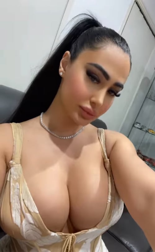 Sweet 🍑🍯 Hot & Sexy, Clean & soft Pussy. I’m available for both Incall and outcall
