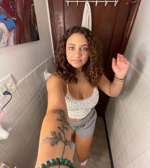 Hey daddy, wanna fuck? Hit me up now! Text: +1 (929) 673-4971 Instagram: @sandawinner Mail: sandra
