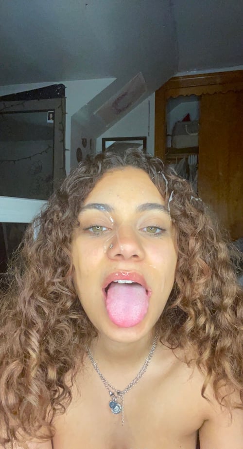 Hey daddy, wanna fuck or need massges? Hit me up now! Text: +1 (929) 673-4971 Instagram: @sandawin