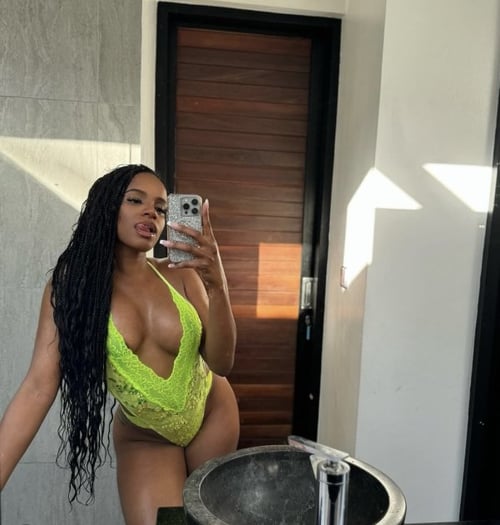 Come see me💋