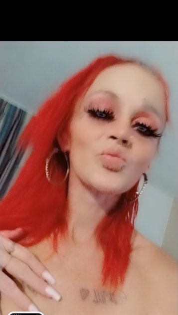 I'm the girl who does the things your wife and girlfriend won't 💋