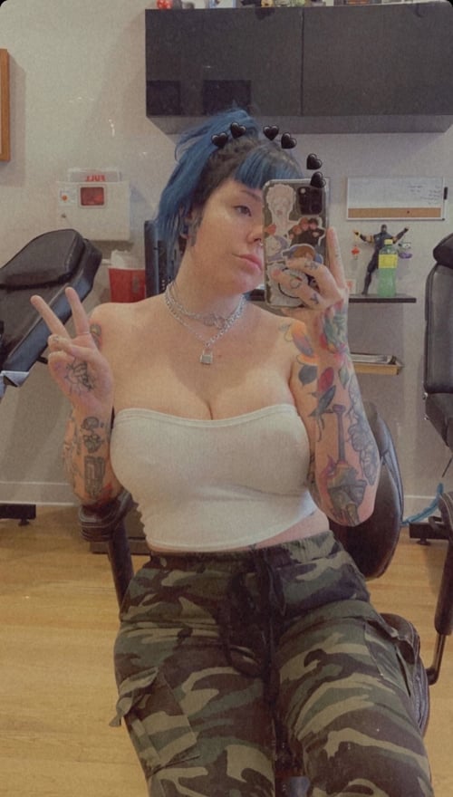 ADD ME ON Snapchat👻: twinklele20249821 I’m available for kissing & Bj🍆new 69 style any styles 🍆💦