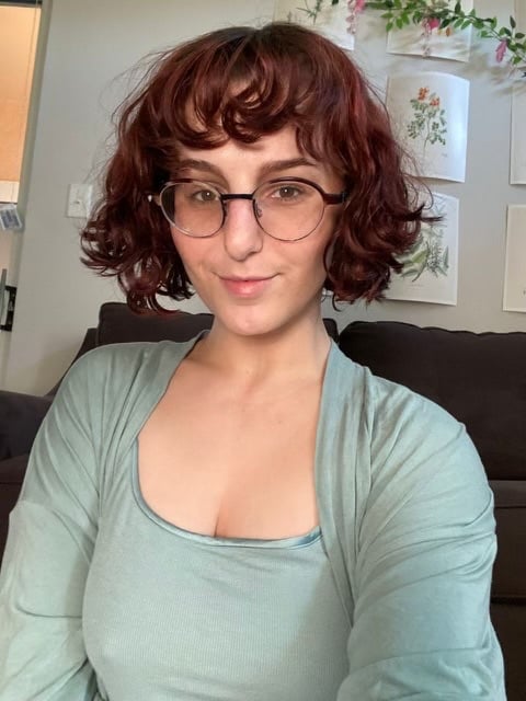 I’m available for hookup both incall and outcall services.