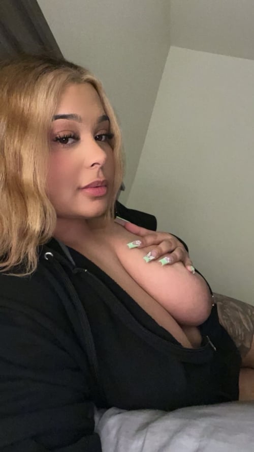 Hey hit me on (626) 206-7832 🍑🍯 Hot & Sexy, Clean & soft.Now i'm available for incall