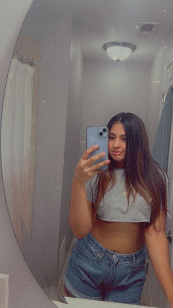 hello my name is yasmin I am a daring hot girl who likes to try new th